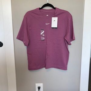 New Nike burgundy loose fit t-shirt